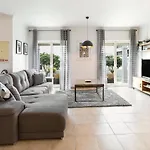 Villa Pool&charm